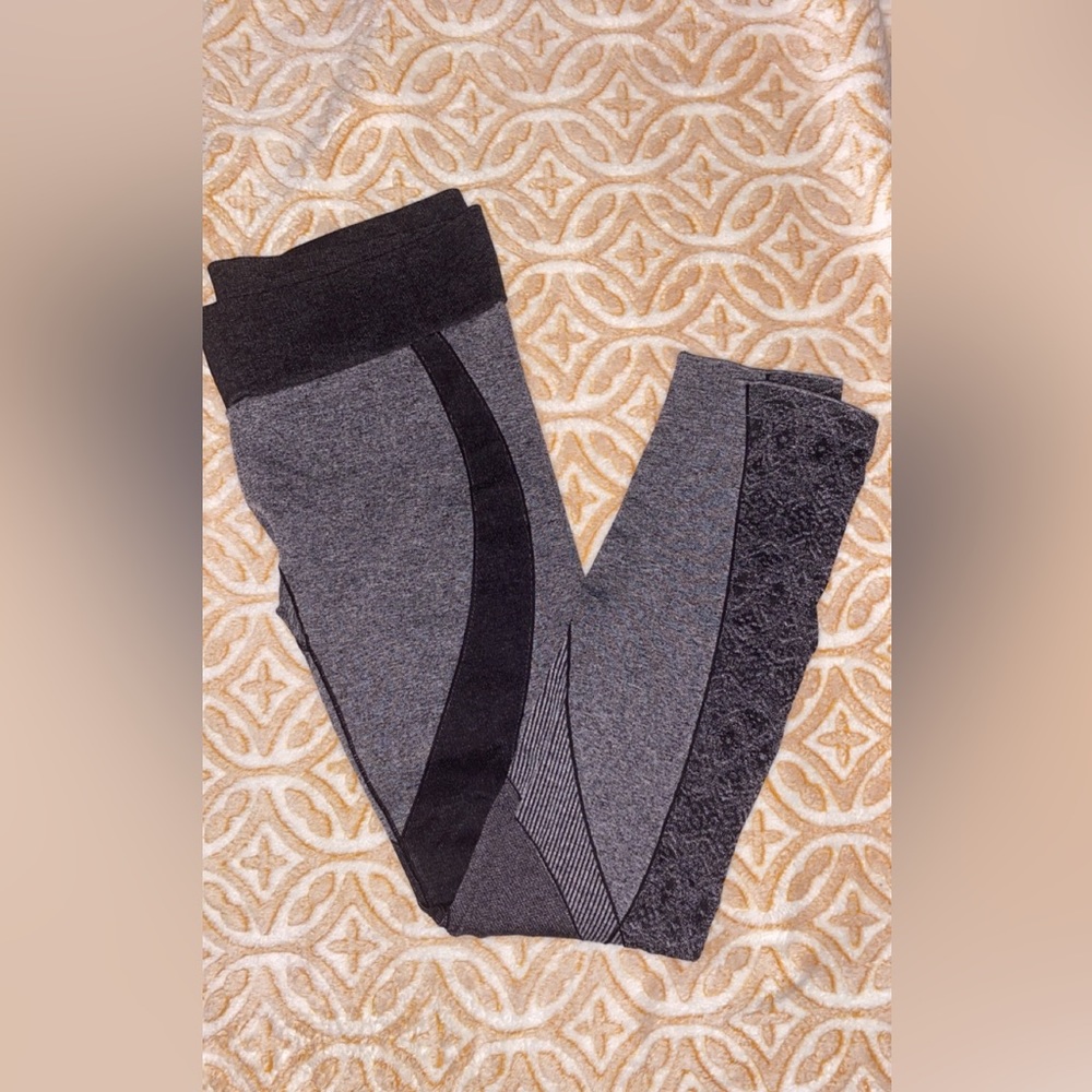 NUX leggings